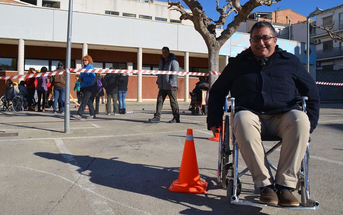 S'ha pogut participar en una gimcana en cadira de rodes i practicar esports adaptats. 