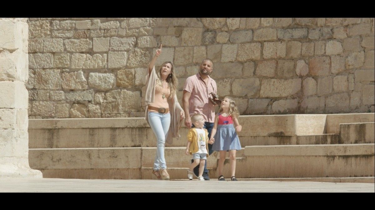 Imatge d'un espot promocional del Turisme Familiar a Tortosa