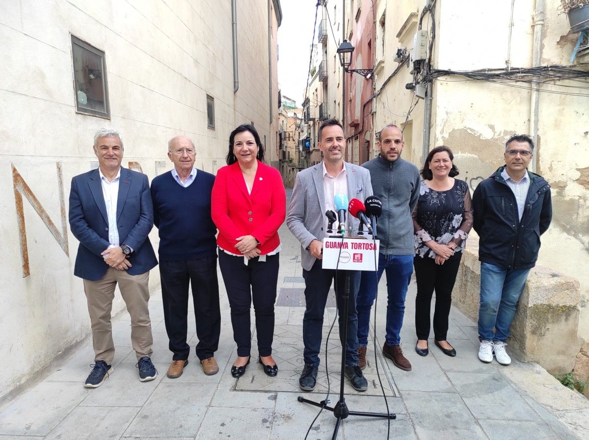 Roda de Premsa de la coalició Movem Tortosa-PSC al barri de Santa Clara, a Tortosa 