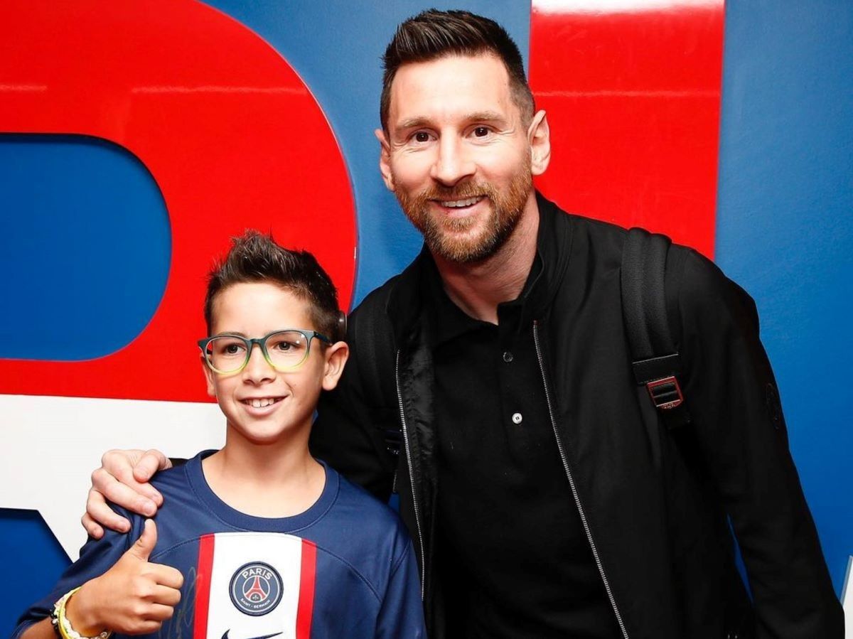 Leo Tomàs en el moment que va conèixer Messi a París
