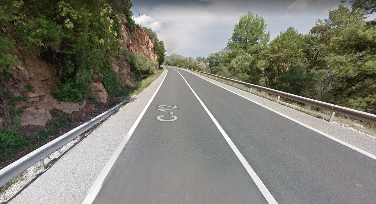 Carretera C-12 al seu pas per Benifallet