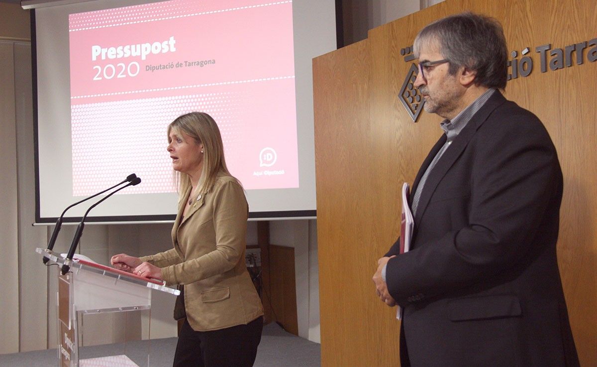 La presidenta de la Diputació de Tarragona, Noemí Llauradó, presenta els pressupostos del 2020 acompanyada del vicepresident, Quim Nin.
