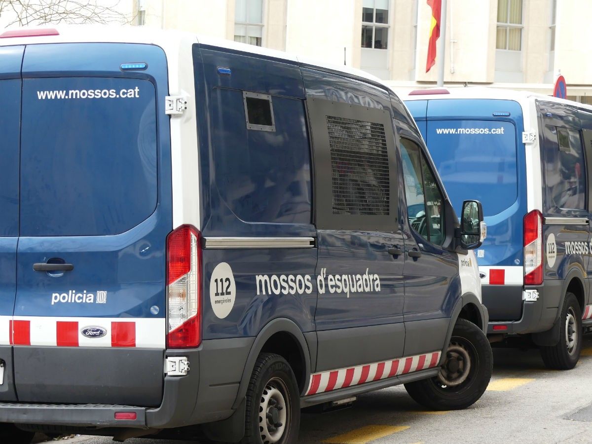Vehicles dels Mossos d'Esquadra en una imatge d'arxiu.