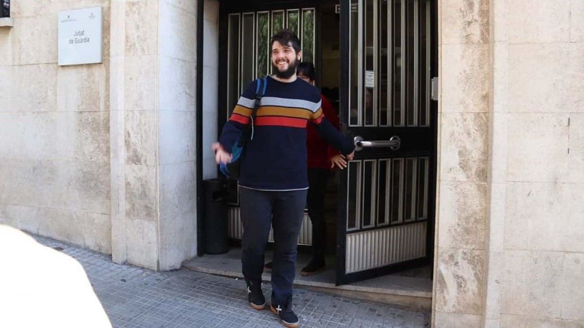 Detingut un jove ebrenc pels aldarulls posteriors a la sentència del procés a Tarragona
