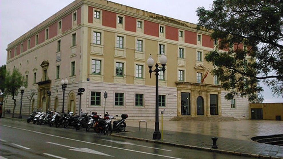La CUP critica que la Diputació destine 70.000 euros a Montserrat.