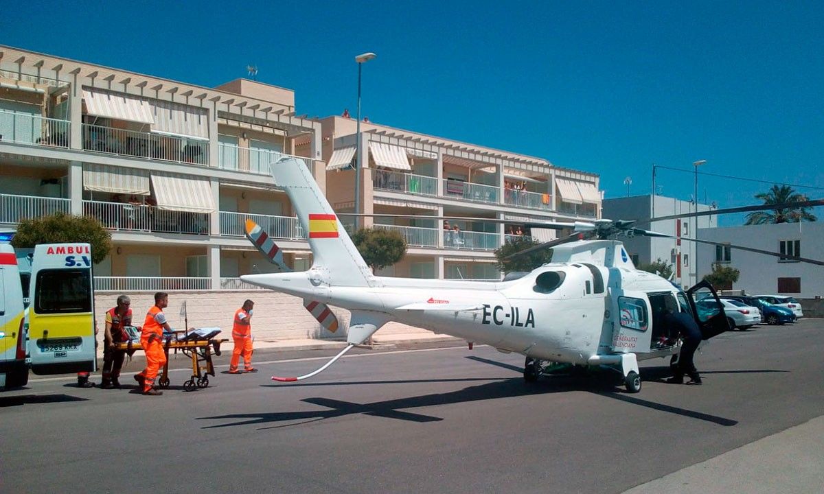 El menut va ser traslladat en helicòpter a l'Hospital de Castelló.