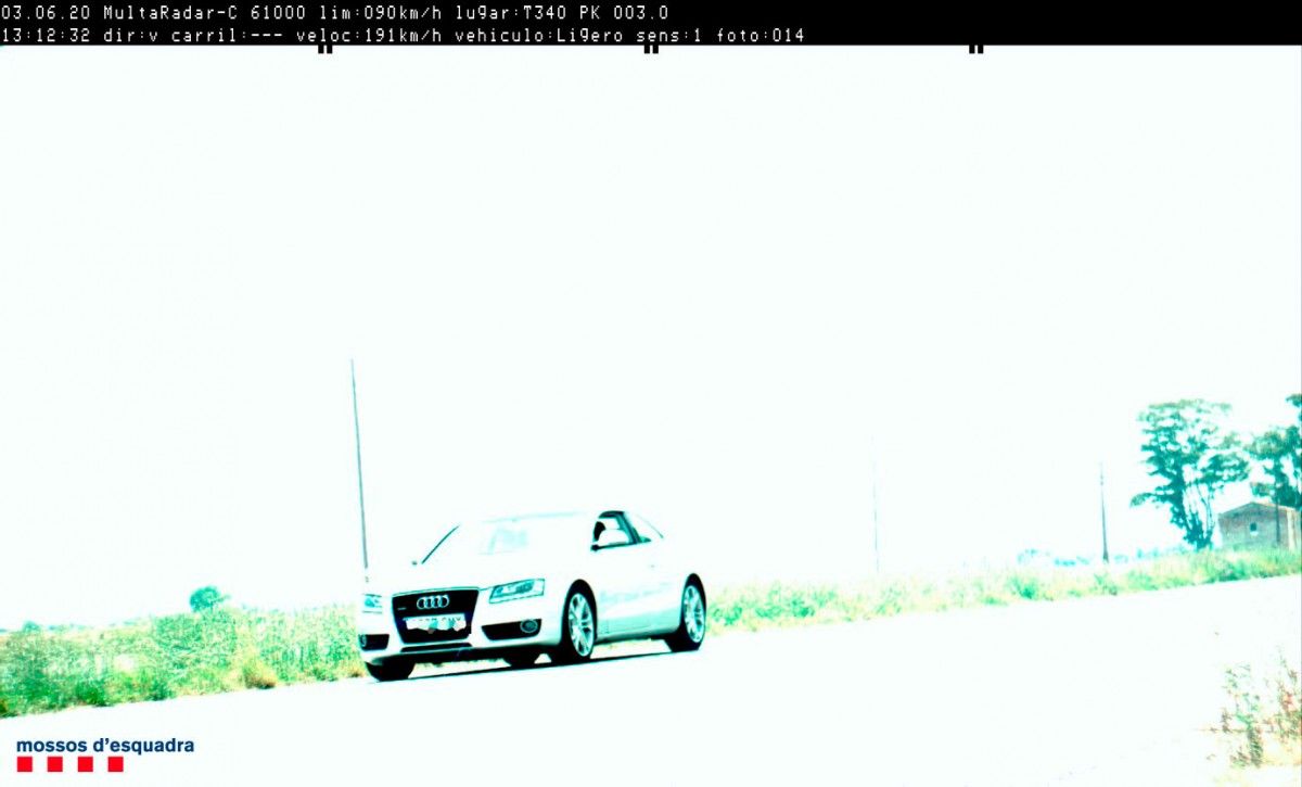 Foto del vehicle denunciat pels Mossos per excedir la velocitat màxima a Deltebre
