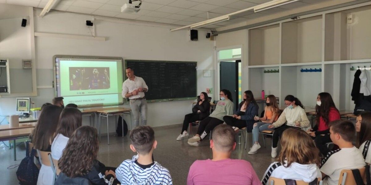 El psicòleg Pere Clotet ha impartit els tallers sobre el dol als centres educatius de Deltebre 