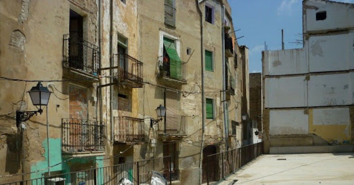 Obert el termini per acollir-se a les ajudes a la rehabilitació d'edificis al centre històric de Tortosa