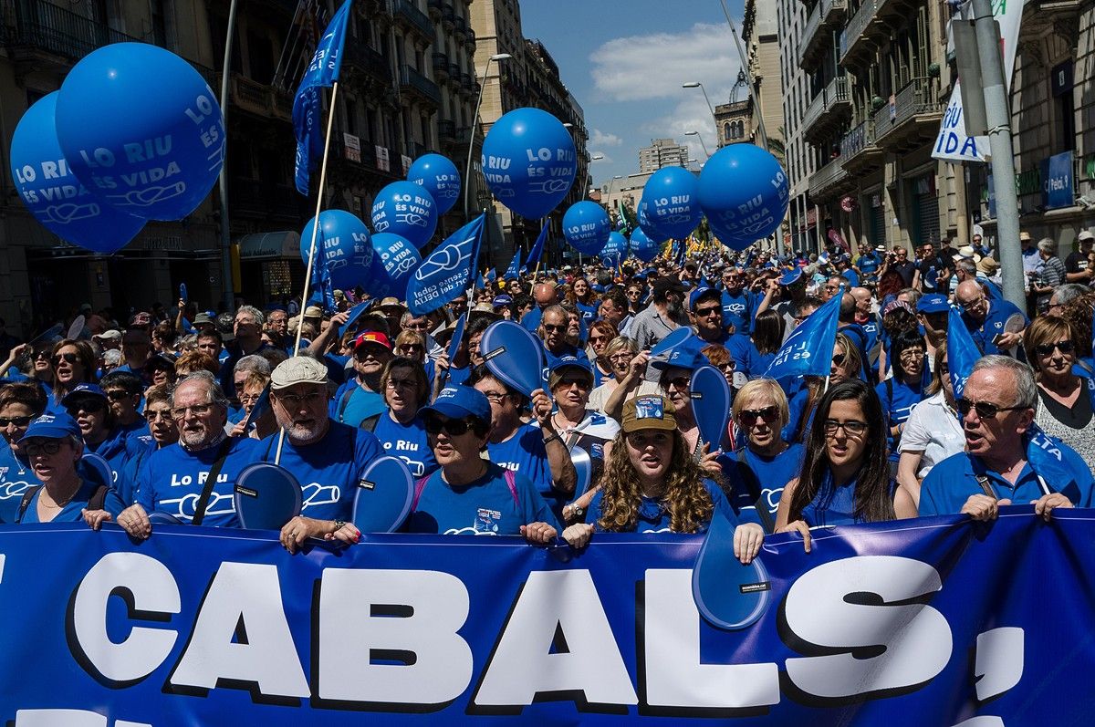 Manifestació organitzada per la Plataforma en Defensa de l'Ebre a Barcelona  el 5 de Juny del 2016