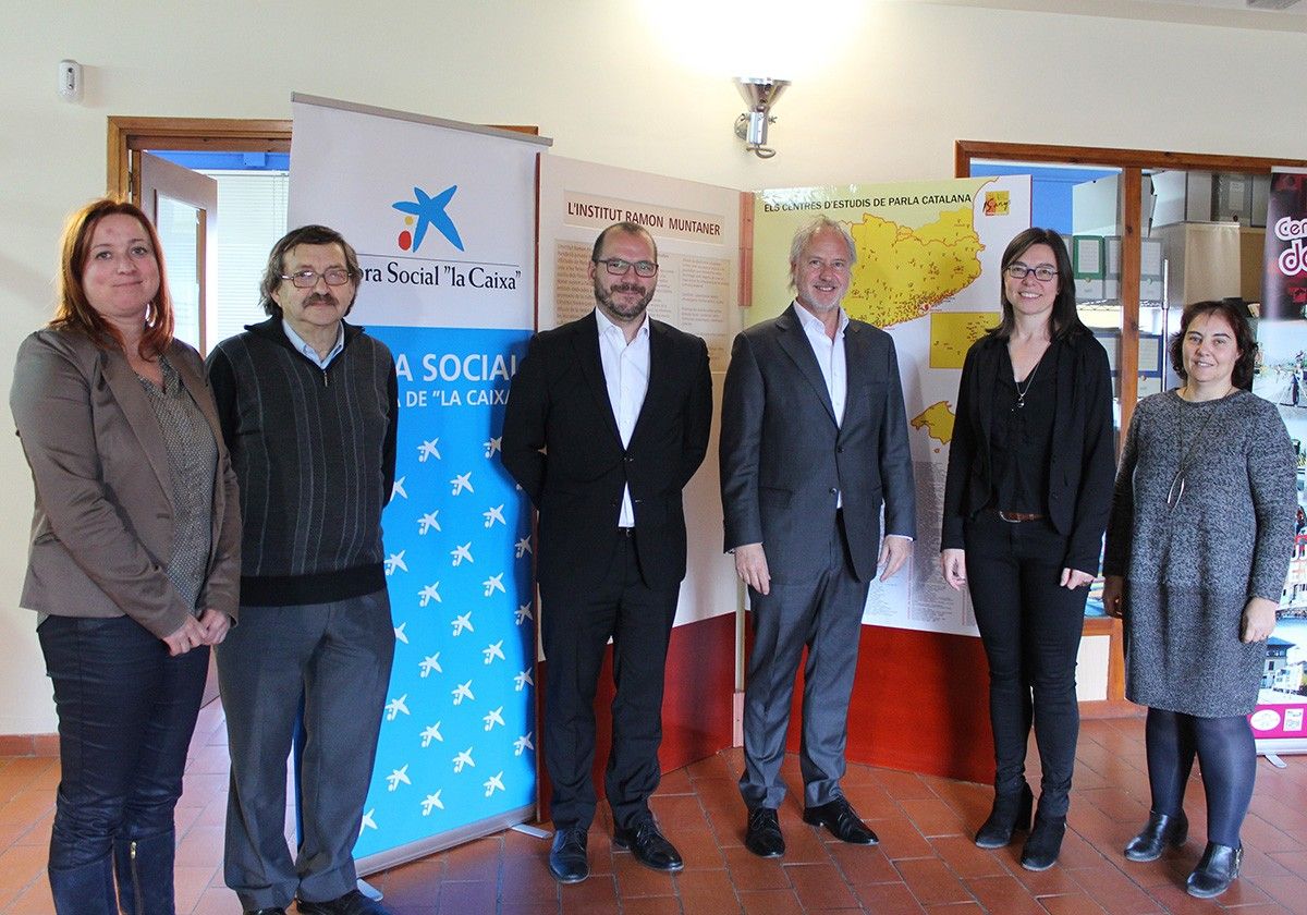 Els representants de La Caixa, la Generalitat i l'IRMU.