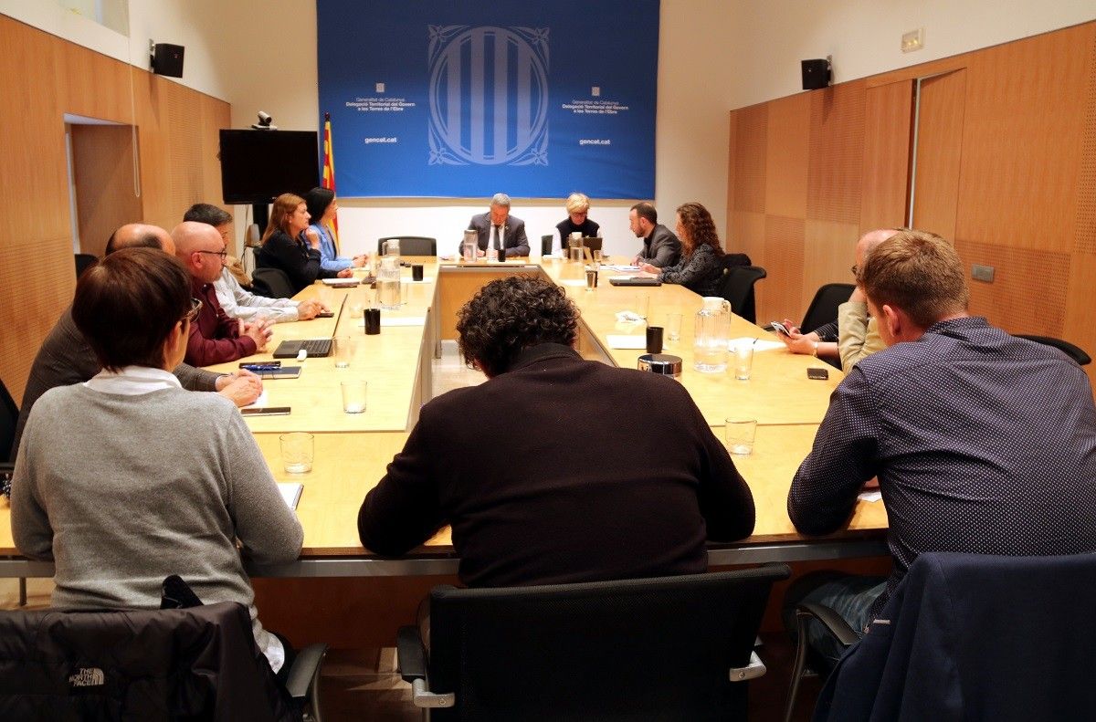 El consell d'administració de la delegació ebrenca del Govern, encapçalada pel delegat Xavier Pallarés. 