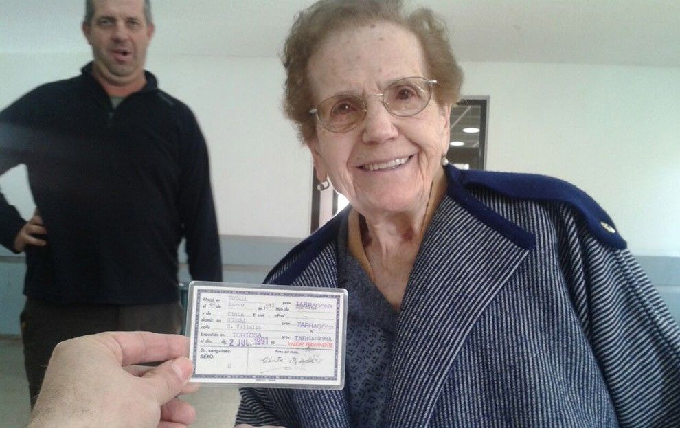 Cinta, 96 anys, de Godall, també ha votat.