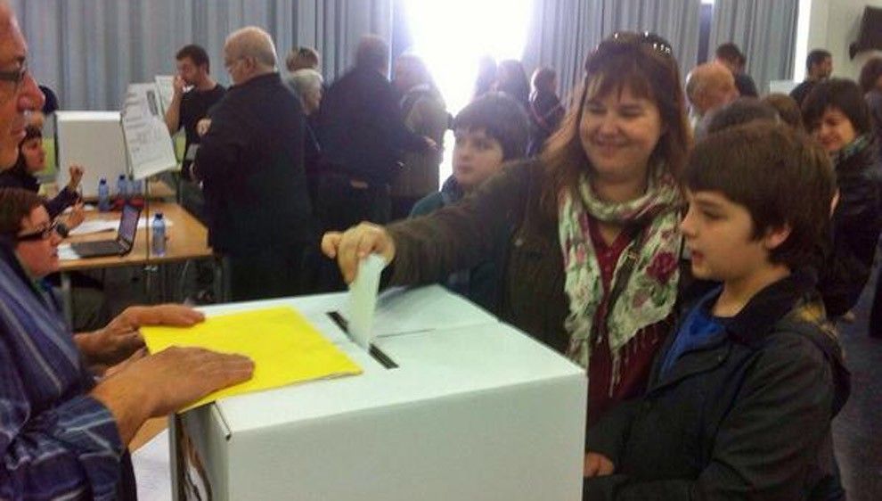 Núria Ventura ha votat a l'Institut Manuel Sales i Ferré d'Ulldecona