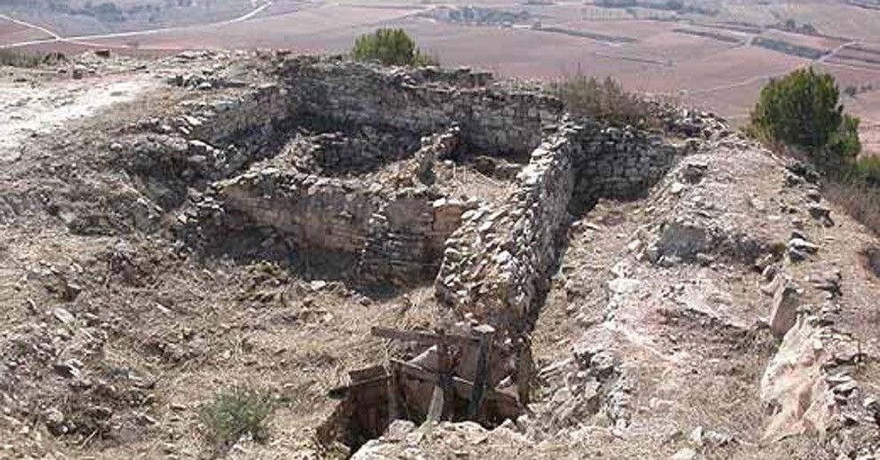 Recinte fortificat del Coll del Moro.