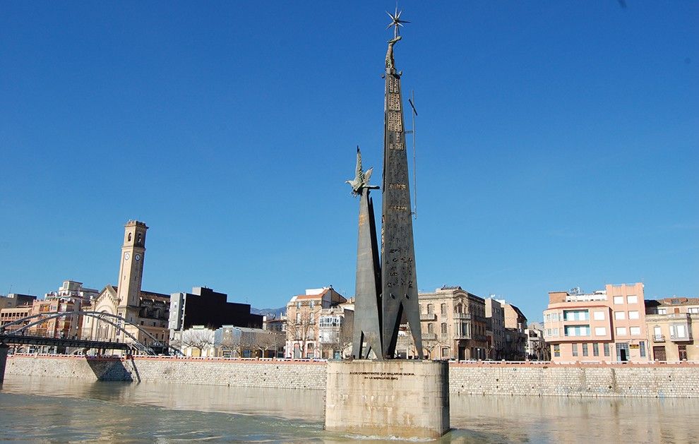 Monument franquista de la Batalla de l'Ebre a Tortosa.