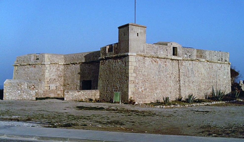 El Castell de Sant Jordi d'Alfama, un dels elements patrimonials emblemàtics de l'Ametlla de Mar.