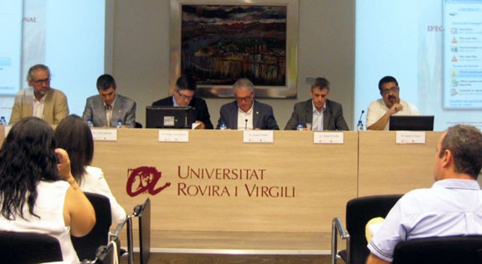 Presentació de l'informe econòmic corresponent al 2014, al Campus de l'Ebre de la URV.