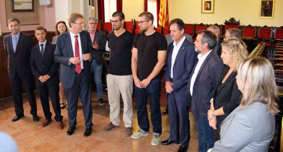Acte de rebuda als remers, al saló de plens de l'Ajuntament de Tortosa.