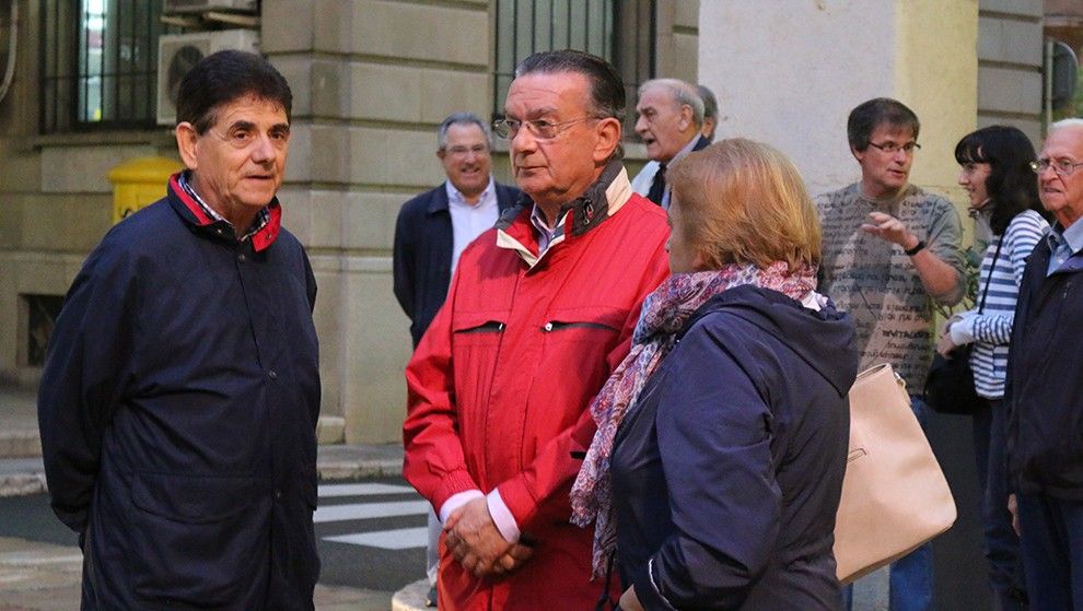 Josep Curto a la concentració a la plaça de l'Ajuntament de Tortosa.
