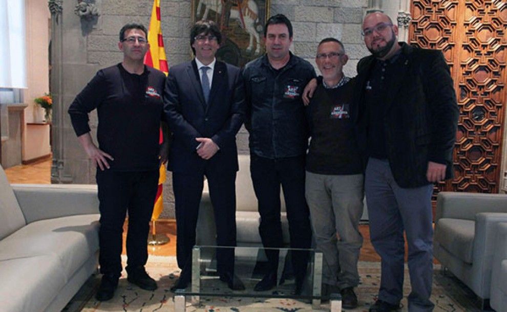 La reunió amb el president Carles Puigdemont ha tingut lloc al Palau de la Generalitat.