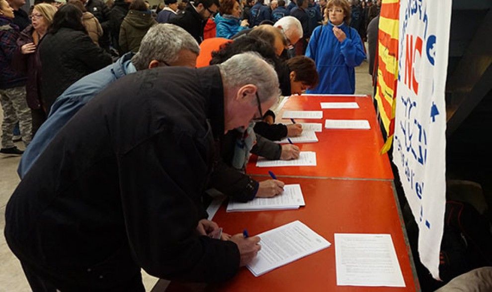 La recollida de signatures es durà a terme durant este mes de març.