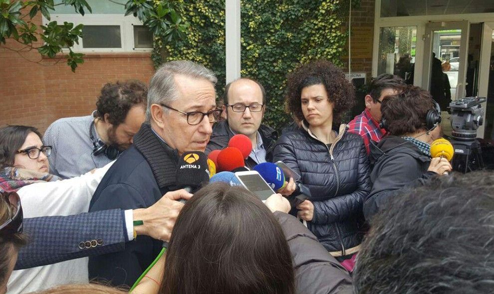 El rector de la UB, Dídac Ramírez, ha pogut parlar amb alguns dels estudiants que anàven al bus, a Tortosa.