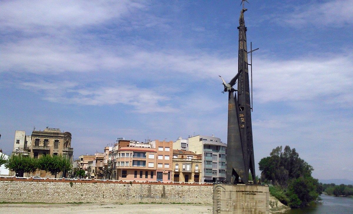 El 28 de maig es farà la consulta sobre el futur del monument franquista a Tortosa.