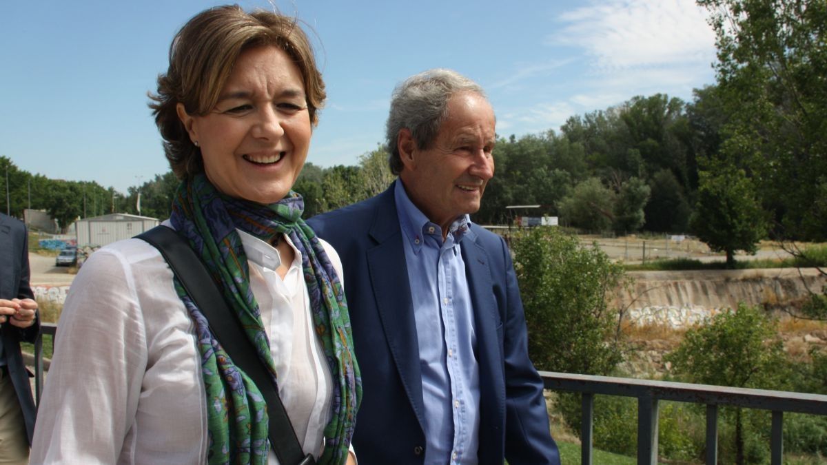 Isabel García Tejerina, Ministra de Medi Ambient i Agricultura en funcions, amb el candidat del PP per Lleida José Ignacio Llorens