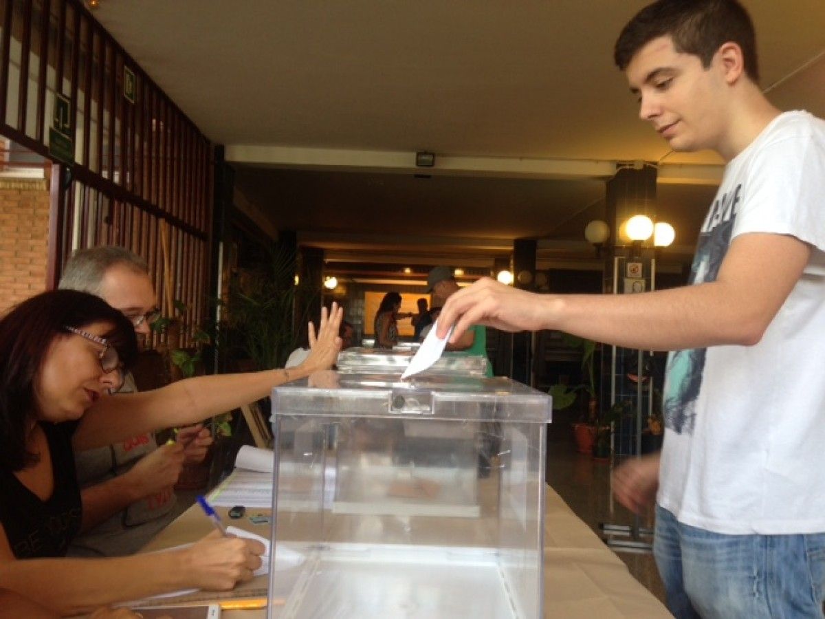 El primer tarragoní en votar a l'Institut de Campclar