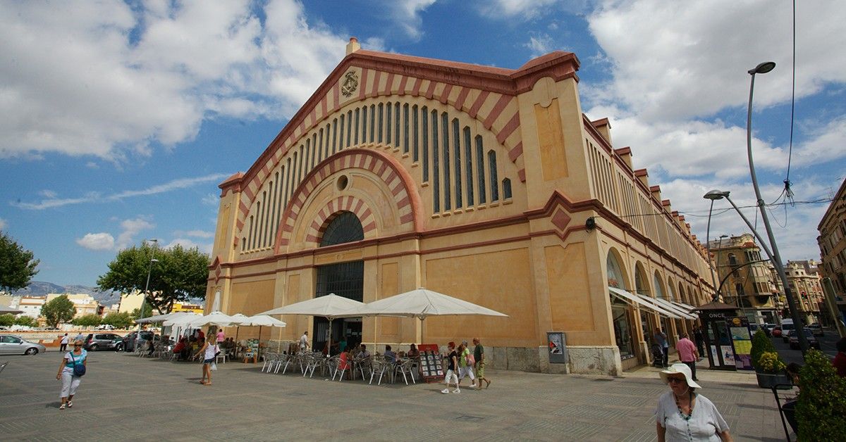 Façana del Mercat de Tortosa.