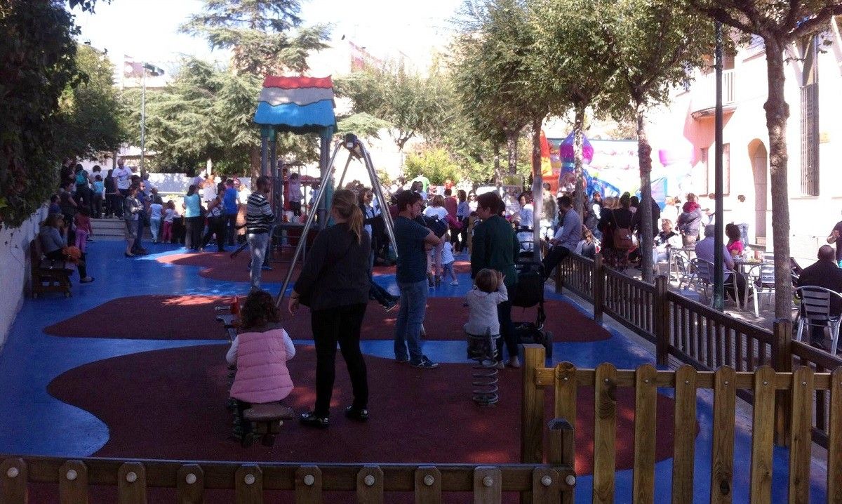 Festa de reinauguració del parc infantil. 