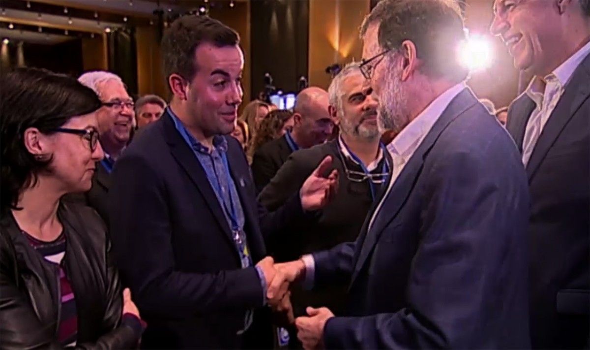 Rajoy i Lluís Soler es van saludar en finalitzar el congrés.