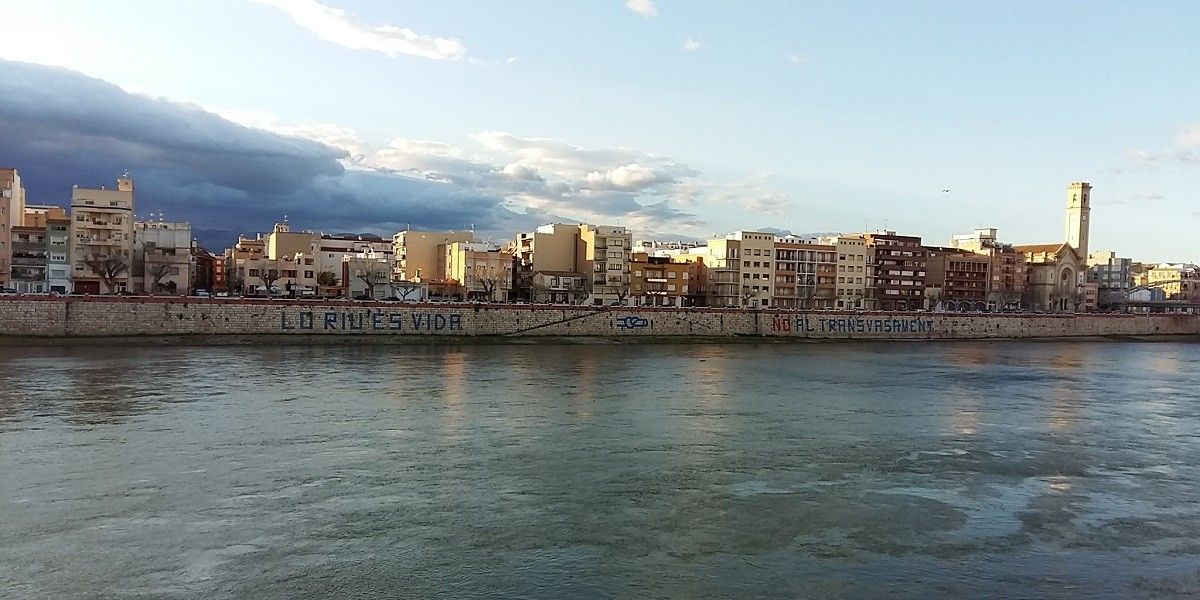 El riu Ebre, al seu pas per Tortosa