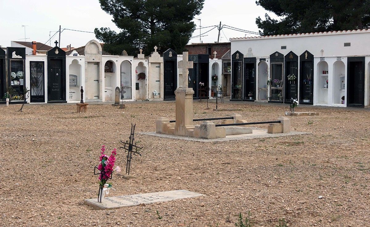 Imatge del cementiri municipal de Riba-roja d'Ebre, que ara s'amplia.