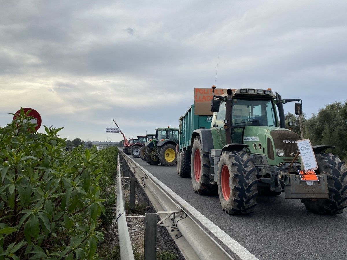 Tractors dels pagesos ebrencs 
