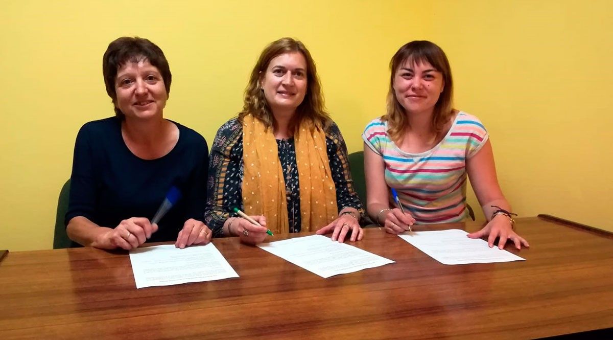 L'acord de les tres formacions permetrà investir Montse Perelló com a alcaldessa.