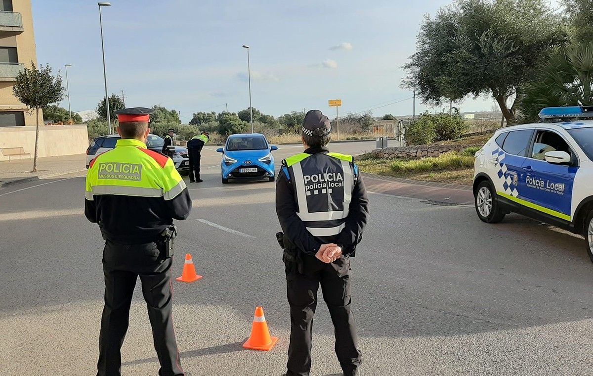 Dispositiu conjunt de Mossos i Policia Local el darrer cap de setmana a la Ràpita