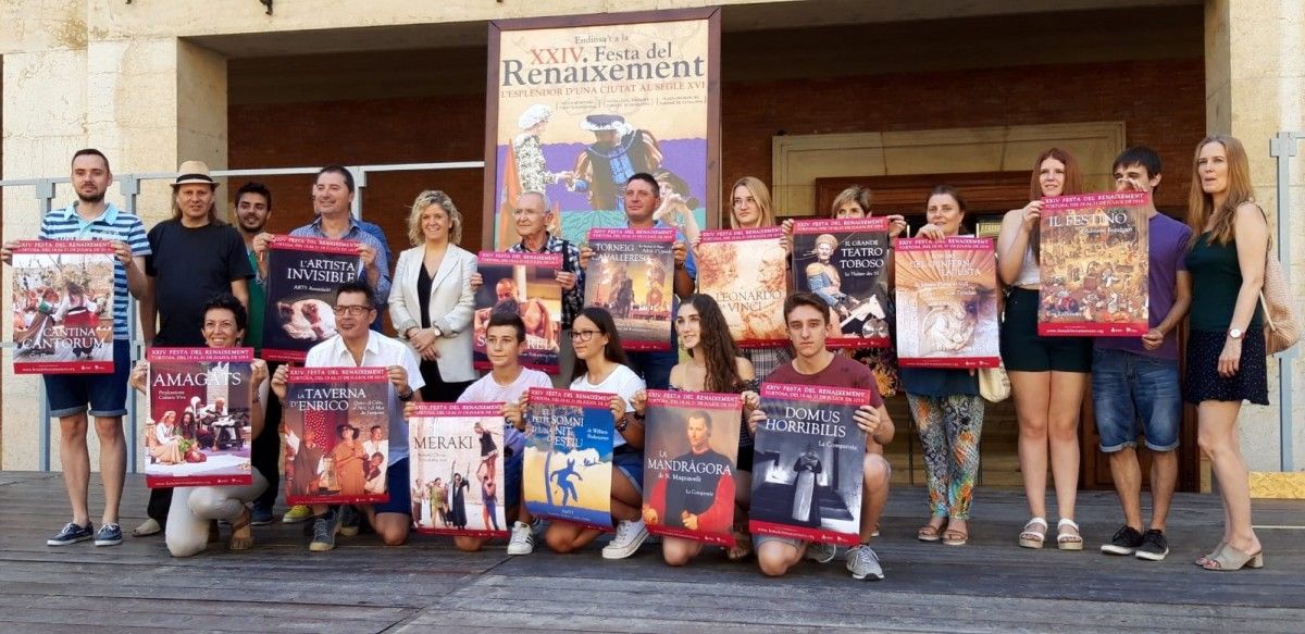 Alguns dels representants dels espectacles que es podran veure durant la festa del Renaixement amb el cartell d'este 2019