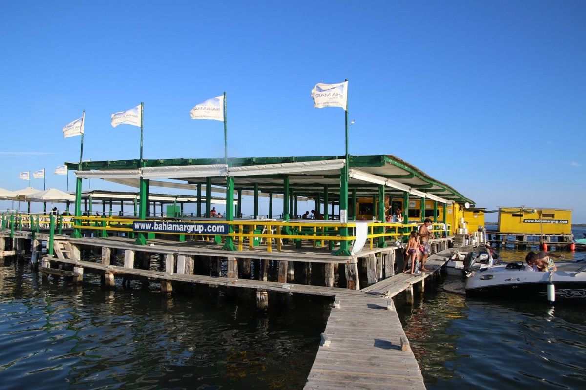 El Xiringuito de la Costa és un dels establiments turistics més emblemàtics de la Ràpita