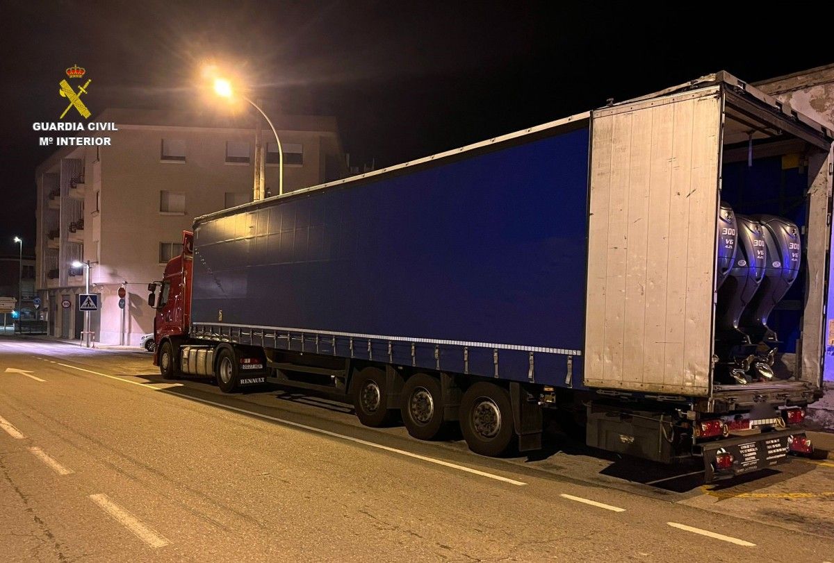 El camió que transportava un narcollanxa interceptat a L'Aldea (Baix Ebre)