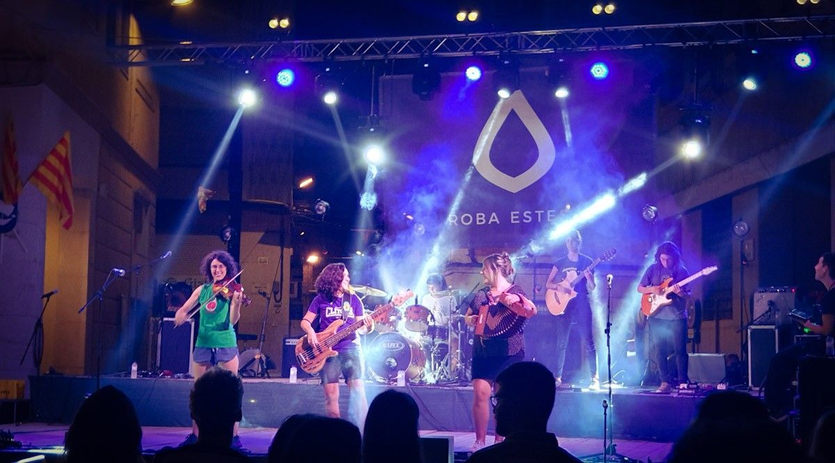 Actuació de Roba Estesa a l'Ebre Music 2019 de Tortosa 
