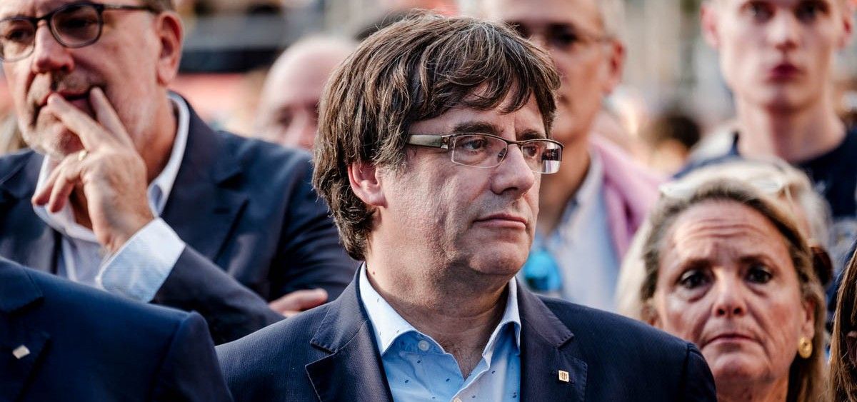 Carles Puigdemont a la manifestació per reclamar l'alliberament de Jordi Sànchez i Jordi Cuixart
