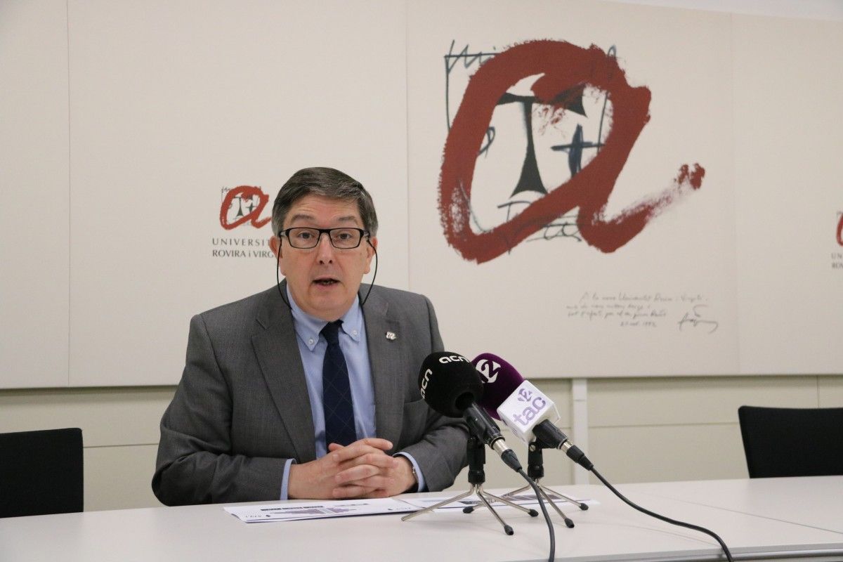 El rector de la URV, Josep Anton Ferré, en roda de premsa el 23 de febrer de 2017