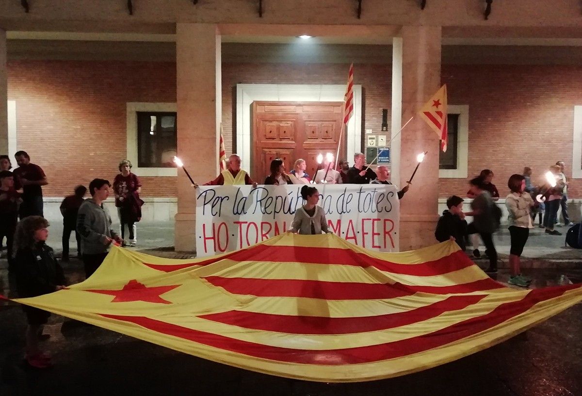 La Marxa va acabar a la plaça de l'Ajuntament de Tortosa