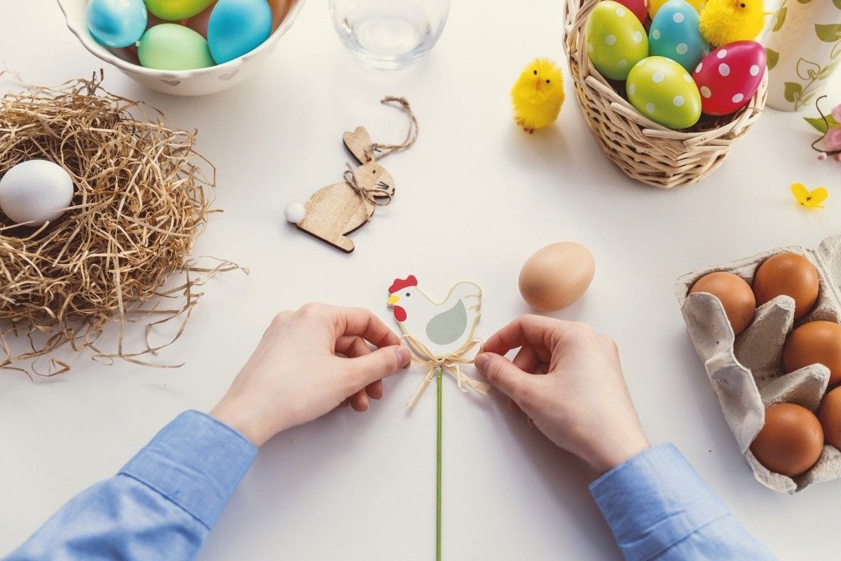 Pintar o anar a buscar els ous de Pasqua són dos de les activitats que els menuts i menudes podran gaudir a la Ràpita.