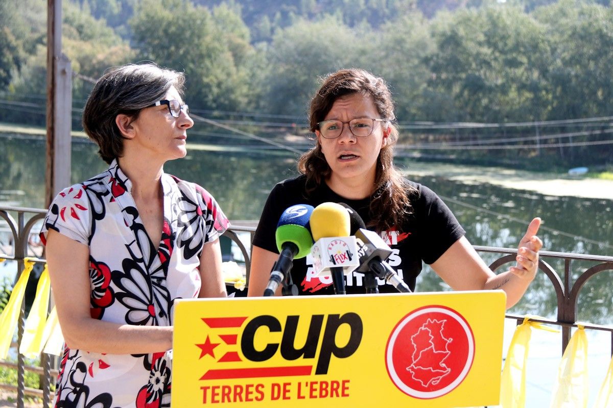  La diputada de la CUP, Natàlia Sànchez durant la seua intervenció a Flix