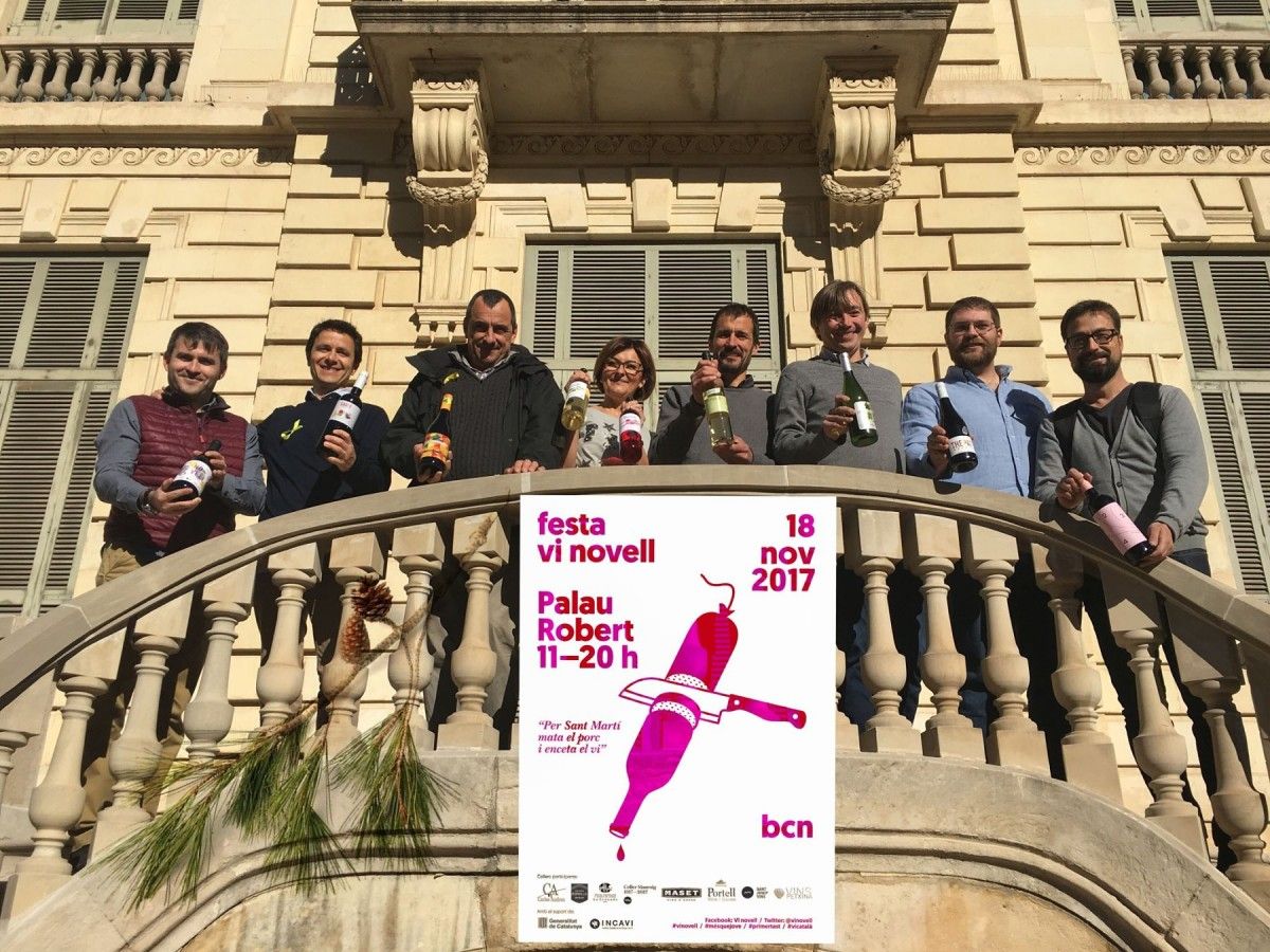 Imatge dels representants dels 8 cellers, el passat dilluns 13 de novembre al Palau Robert de Barcelona