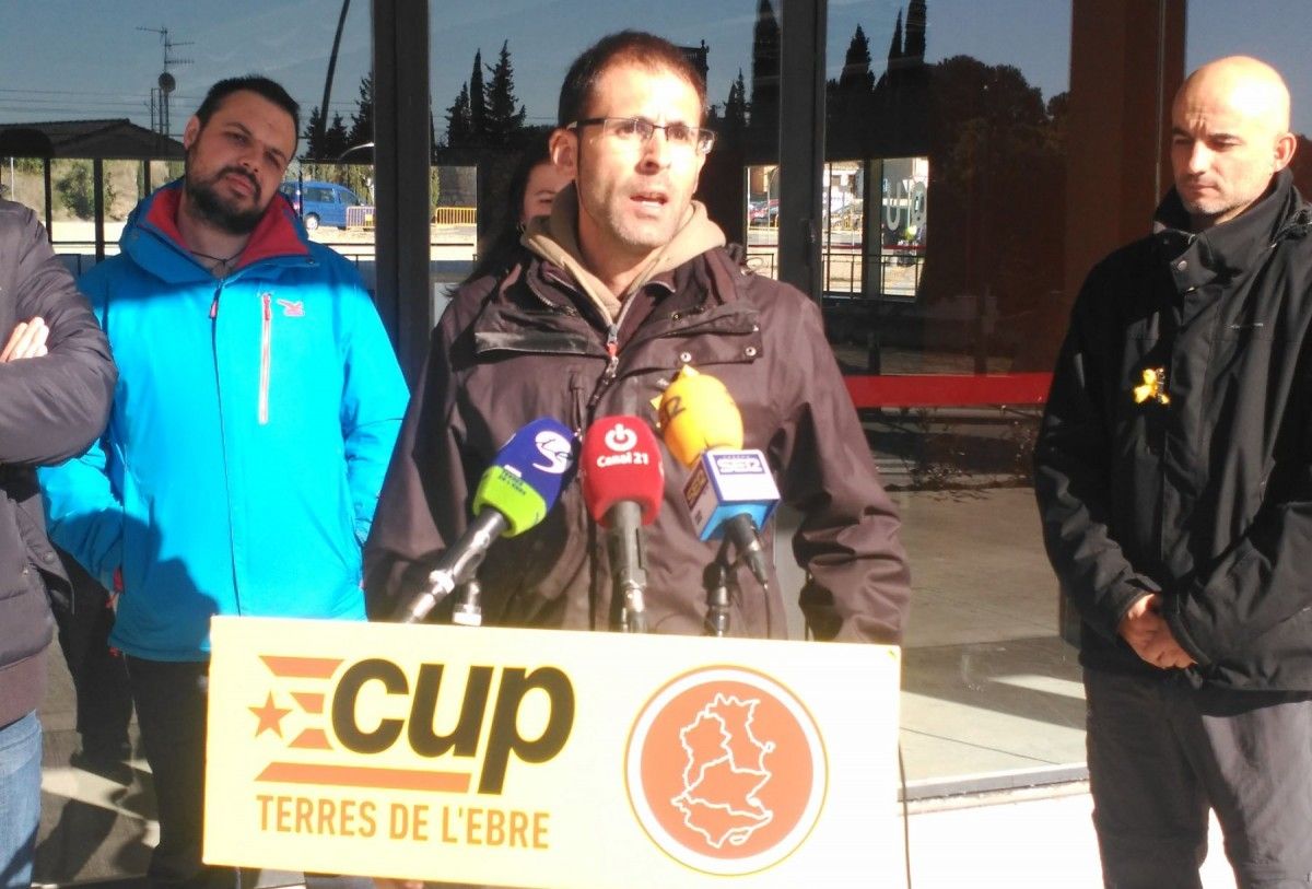 Xavi Milian durant la seua intervenció en la presentació de la llista electoral este dijous a Roquetes